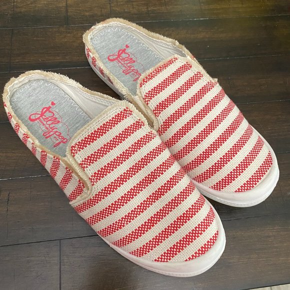 Jellypop Shoes - Jelly Pop size 6 1/2 red and white striped slip-on shoes
